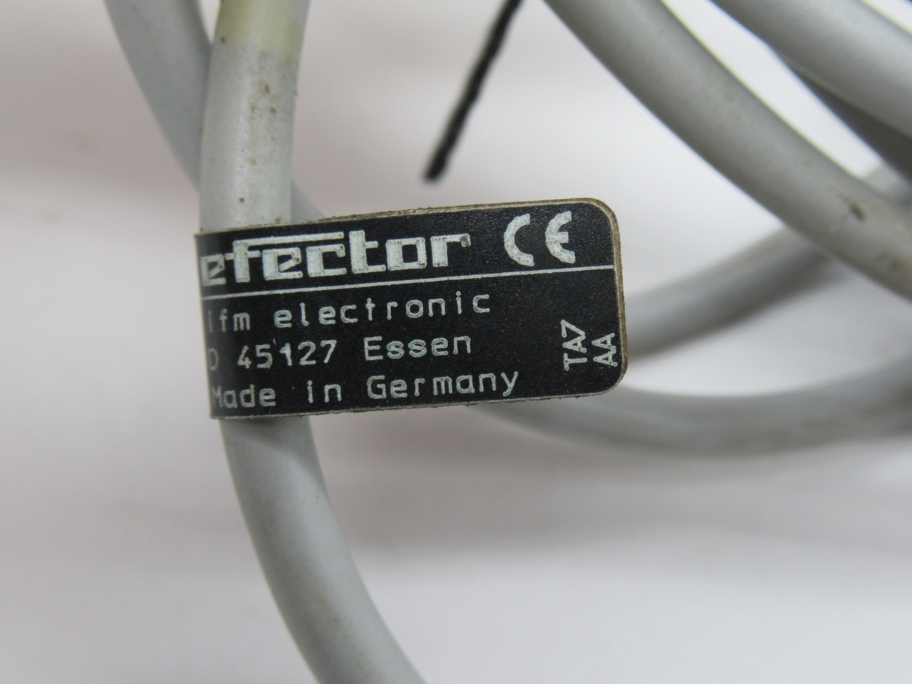 Efector IF5721 Proximity Sensor 10-36VDC 150mA 2mm R USED
