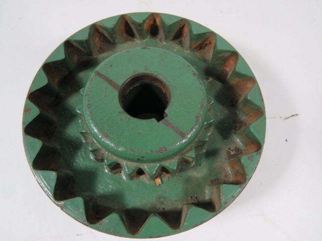 TB Woods 6S34 Flange Coupling 0.75" B 4" FD 1.625" LTB Size 6 USED