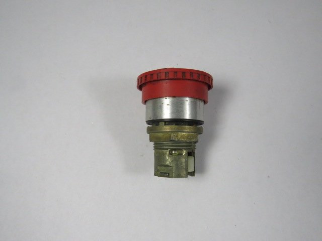 Allen-Bradley 800EM-MT4 Twist-to-Release Mushroom Push Button SHELF WEAR USED