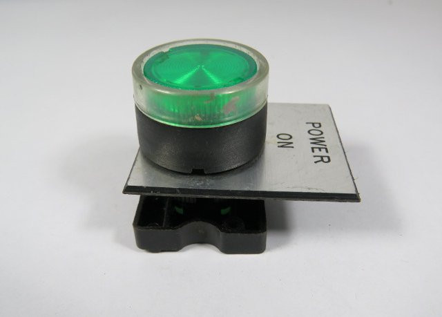 Telemecanique ZA2-BW333 Green Push Button Operator w/ Mounting Latch USED