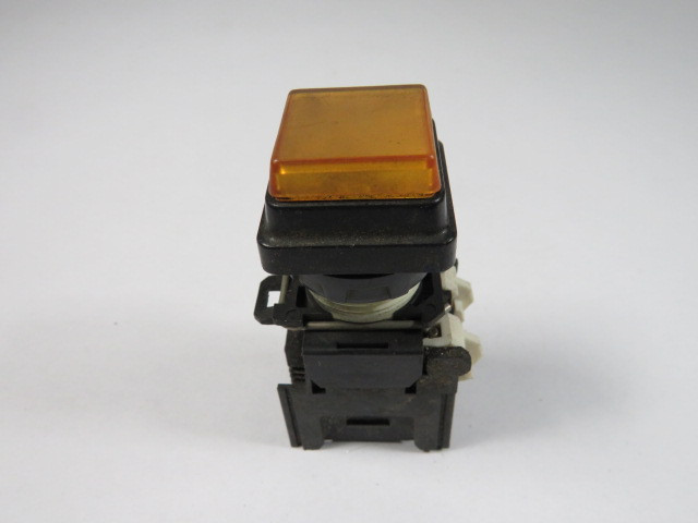 Square D D1V20-Z20Y Yellow Square Pilot Light USED