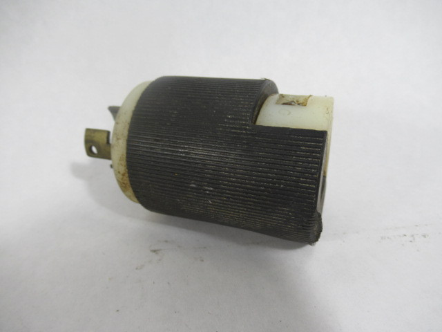 Hubbell 2661 Twist Lock Plug 30A 125/250VAC 3 P 3 Wire USED