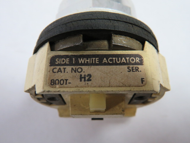 Allen-Bradley 800T-H2 Ser F Selector Switch No Contact Block 2-Position USED