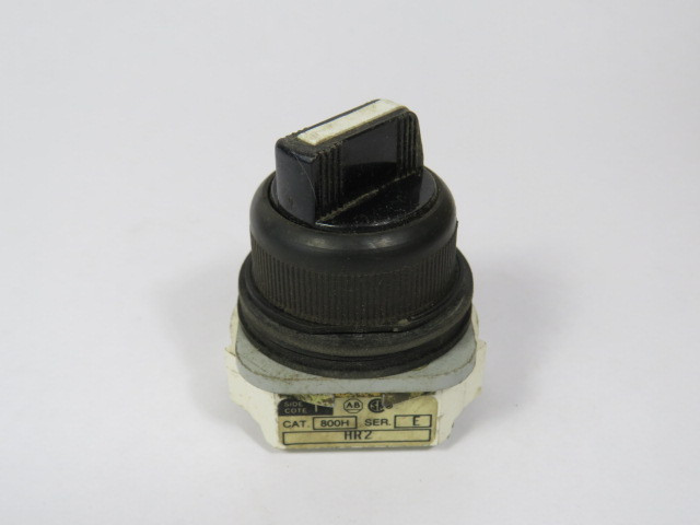Allen-Bradley 800H-HR2 Ser E Selector Switch No Contact Block 2-Position USED