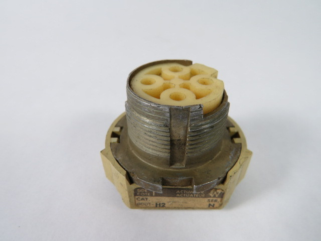 Allen-Bradley 800T-H2 Series N Selector Switch Actuator 2-Pos No Cap USED
