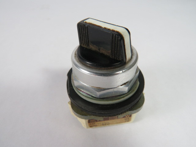 Allen-Bradley 800T-H2 Ser N Selector Switch No Contact Block 2-Position USED