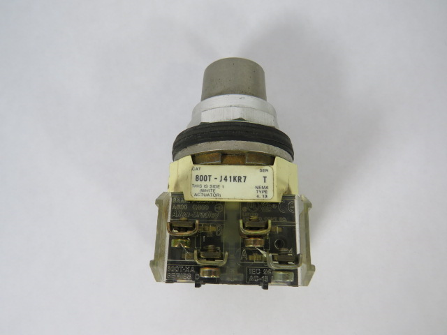Allen-Bradley 800T-J41KR7B 3-Pos Cylinder Lock Operator 2NO/2NC No Key USED