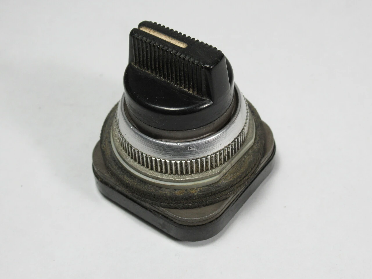 Allen-Bradley 800T-J2 Series A 3-Position Selector Switch No Contacts USED