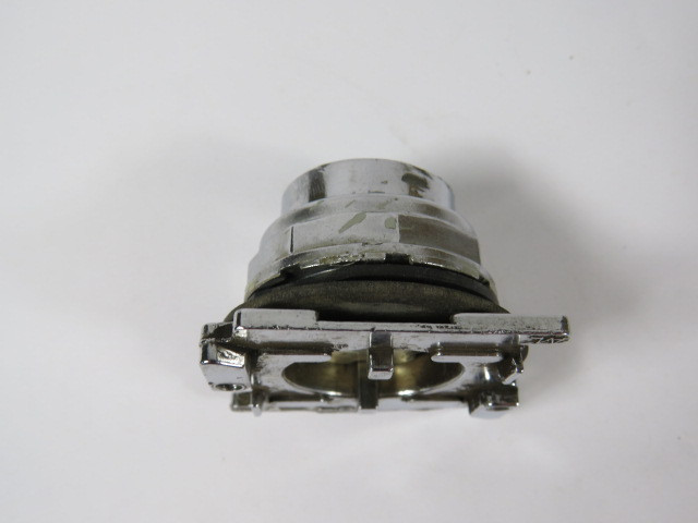 Cutler-Hammer 10250T103 Green Flush Push Button Operator Only USED