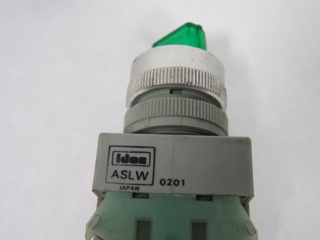 IDEC ASLW29920-G-6V Green Illuminated Selector Switch 6V 2NO 2-Position USED