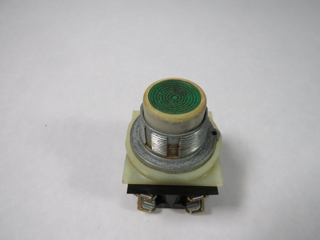 Square D 9001-KR3GH13 Green Push Button 600V 1NO/1NC USED