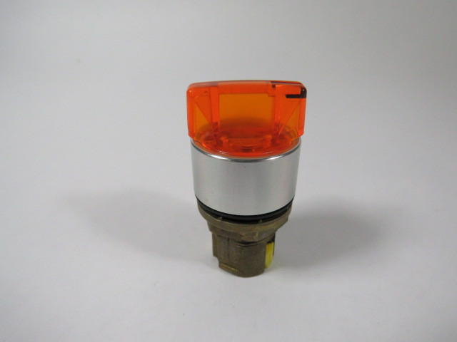 Allen-Bradley 800EM-LSM35 Amber Illuminated Selector Switch 3-Position USED