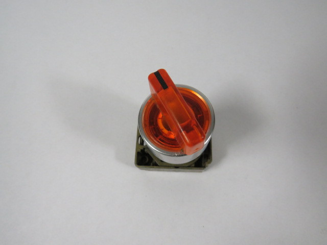 Allen-Bradley 800EM-LSM35 Amber Selector Switch 3-Position USED