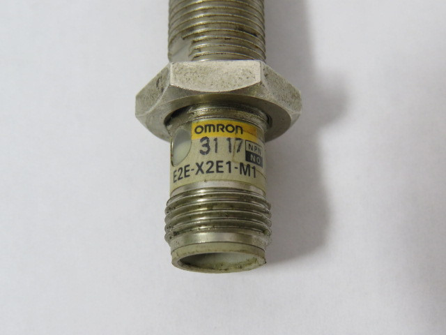Omron E2E-X2E1-M1 Proximity Sensor 12-24VDC USED