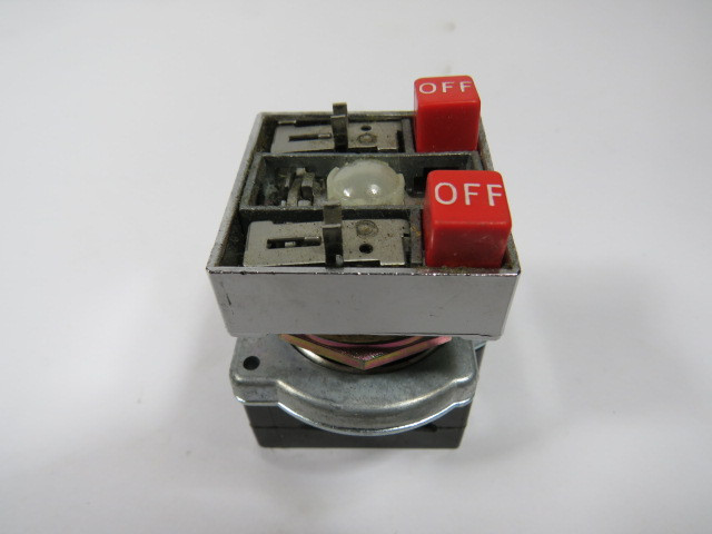 Cutler-Hammer E30AN Two Button Operator w/ OFF Bars & Indicating Light USED