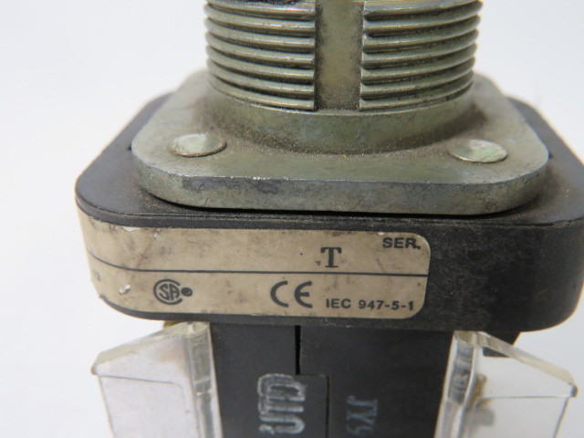 Allen-Bradley 800T-FX9A1 Series T Push/Pull Push Button 1NO/1NCLB USED