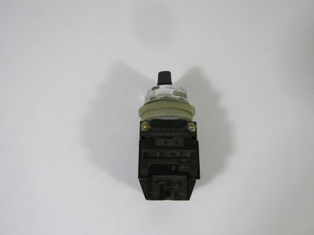 General Electric CR104B622 Selector Switch 2NO/2NC 4-Position USED