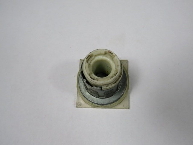 Square D 9001-KS11 Selector Switch Operator 2-Position No Knob USED