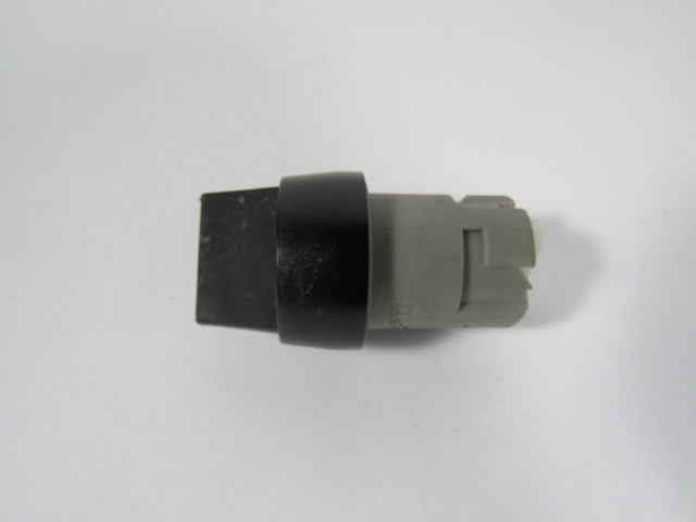 APT LA39-A-X/K Selector Switch Operator Only 2-Position USED