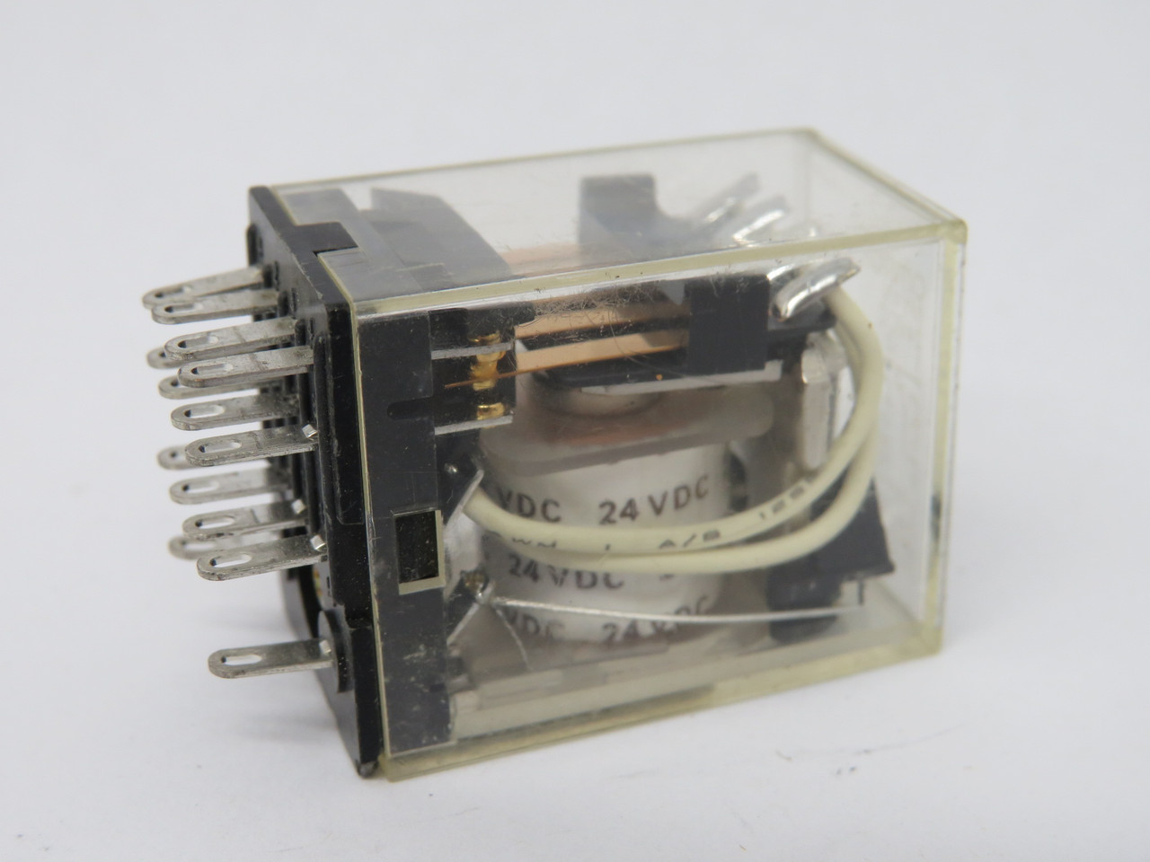 Omron MY4N-DC24 General Purpose Relay 24VDC 5A@240VAC 28VDC 14-Blade USED
