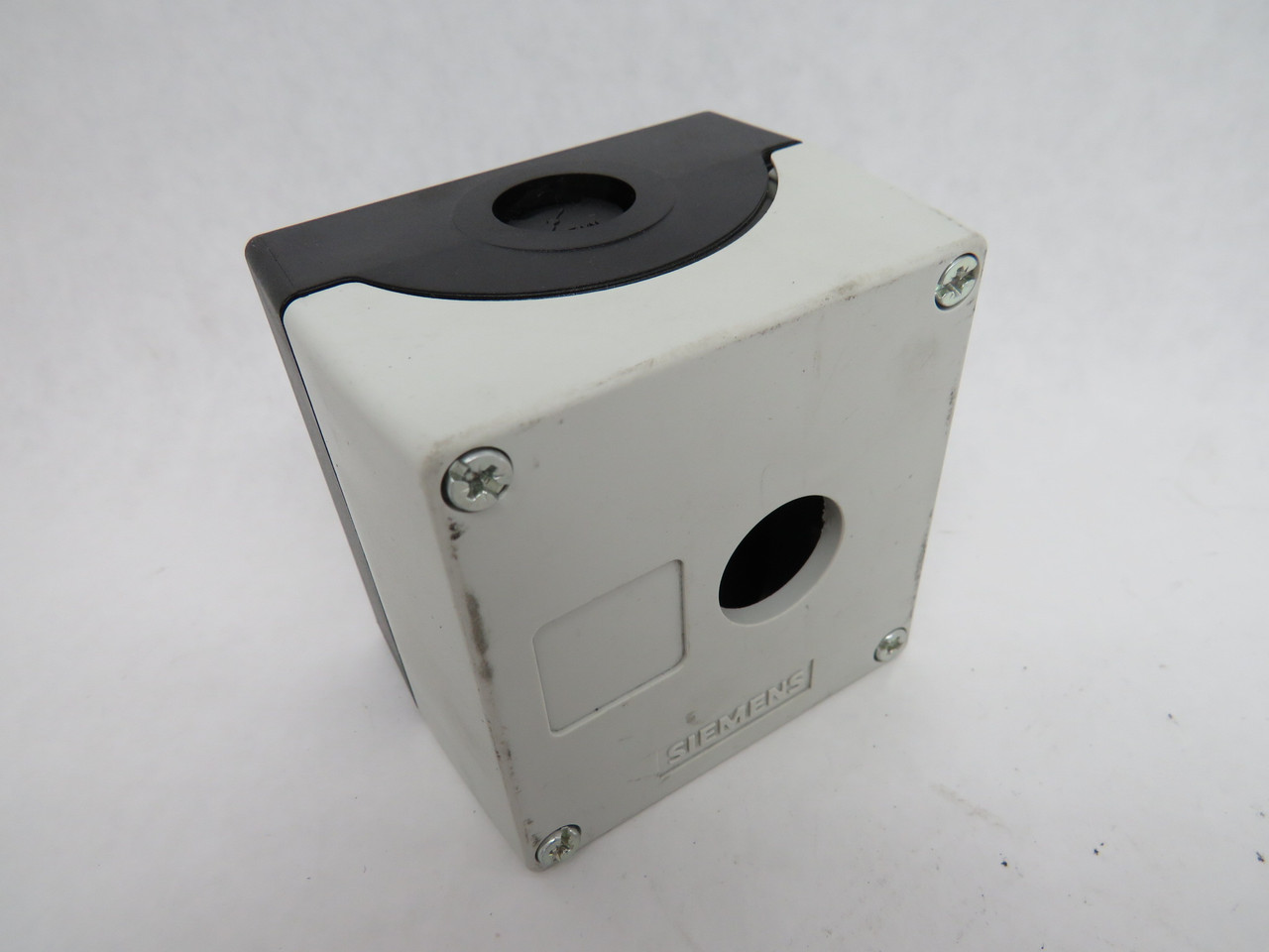 Siemens 3SU1801-0AA00-0AB1 Plastic 1 Hole Push Button Enclosure 22mm USED