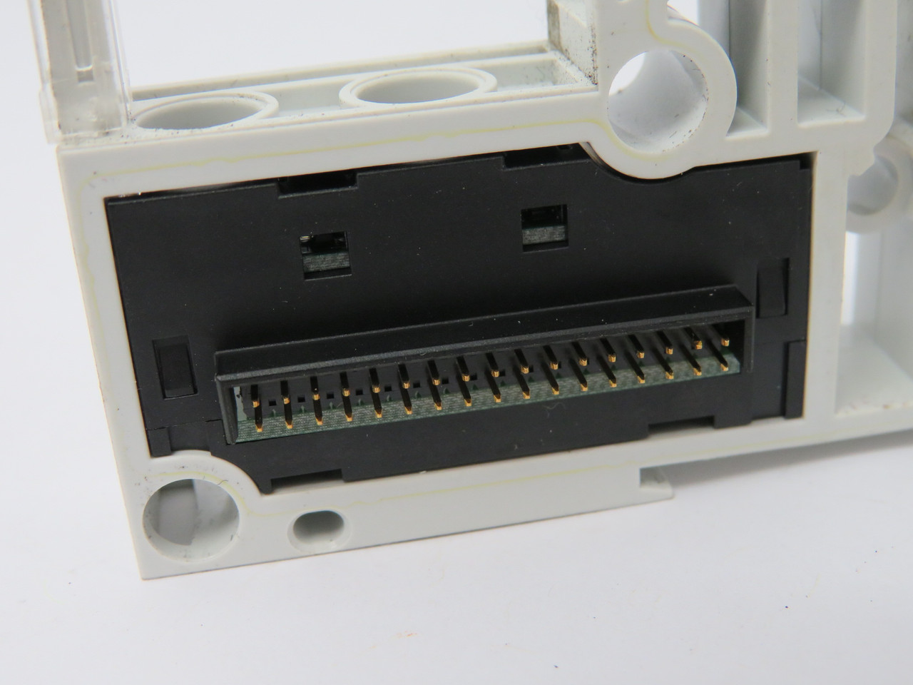 Festo 560973 VMPAL-AP-14 Solenoid Valve Sub-Base w/Connector USED