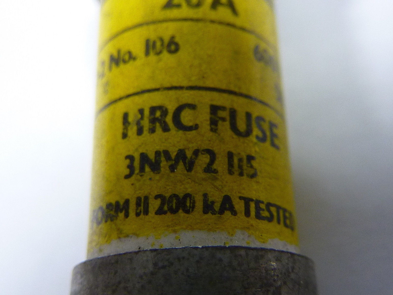 Seimens 3NW2-115 Bolt On Fuse 20A 600V USED