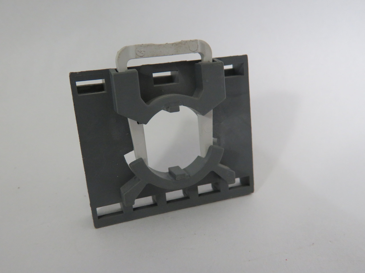 ABB MCBH5-00 5 Position Contact Block Holder Grey USED