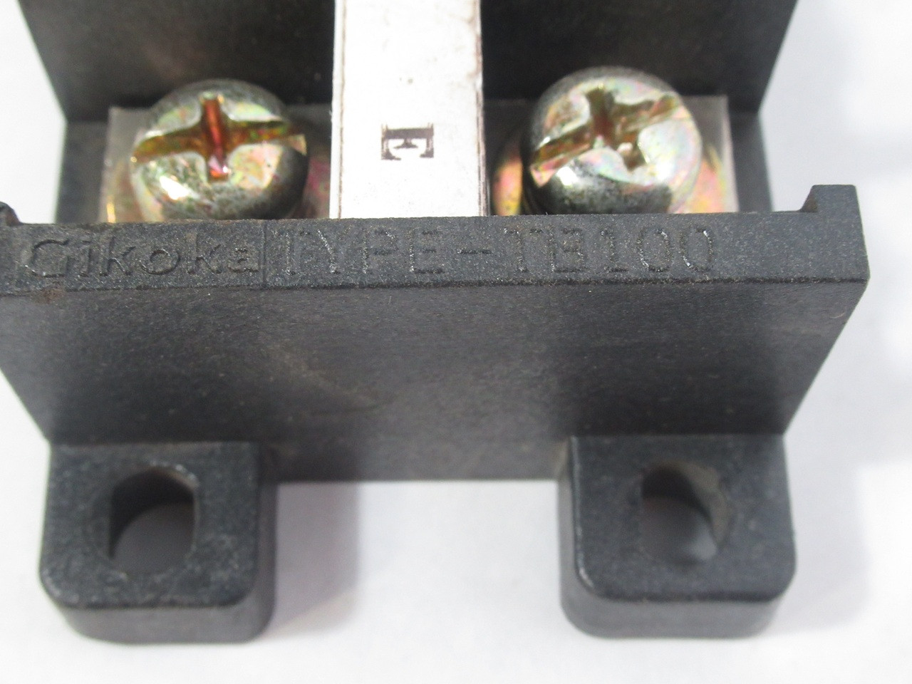 Gikoka TB100-4 Fixed Terminal Block 100A 600V 4Pole USED