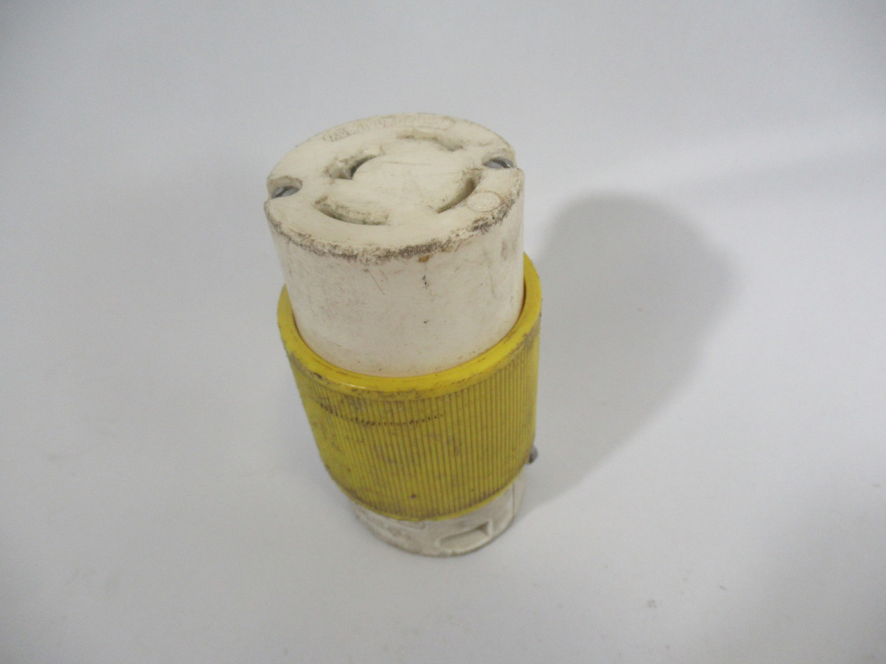 Woodhead 2709 Old Style Connector 20A 120/208V 4W 4P SHELF WEAR USED