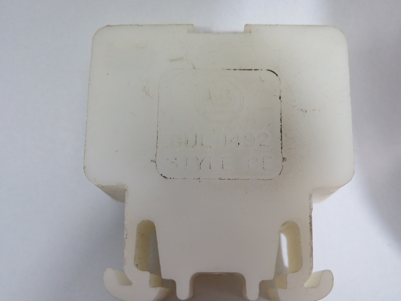 Allen-Bradley 1492-CE6 Fuse Holder Terminal Block w/Black Clip Lot of 10 USED