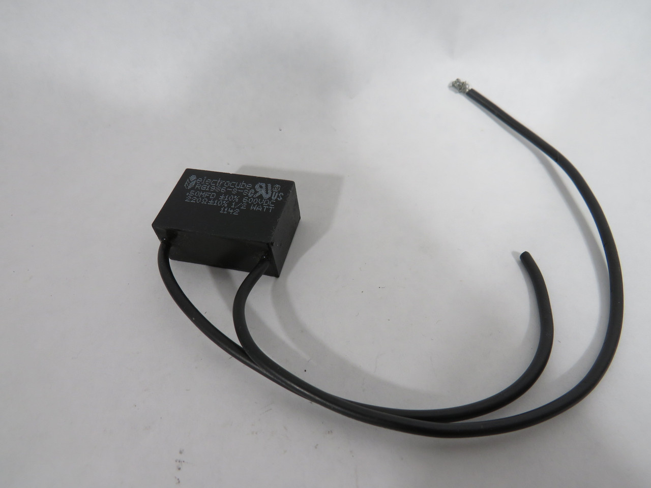 Electrocube RG1986-8-8 RC Network Capacitor 0.5MFD 10% 600VDC *Cut Cable* USED