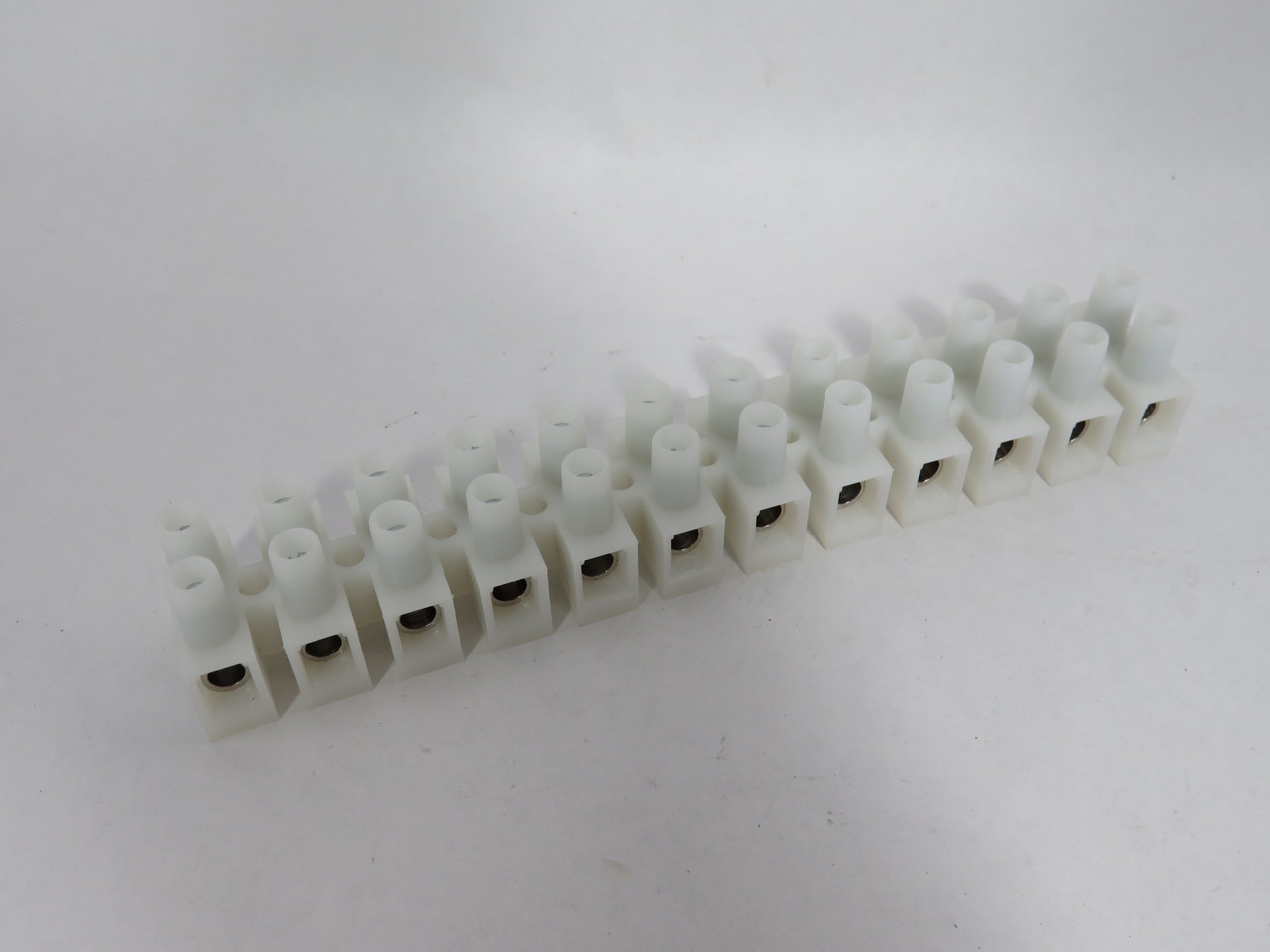 Heavy Power Co. PA14HDS/12 White Terminal Block 50/57A 300/500V 12 Position NOP