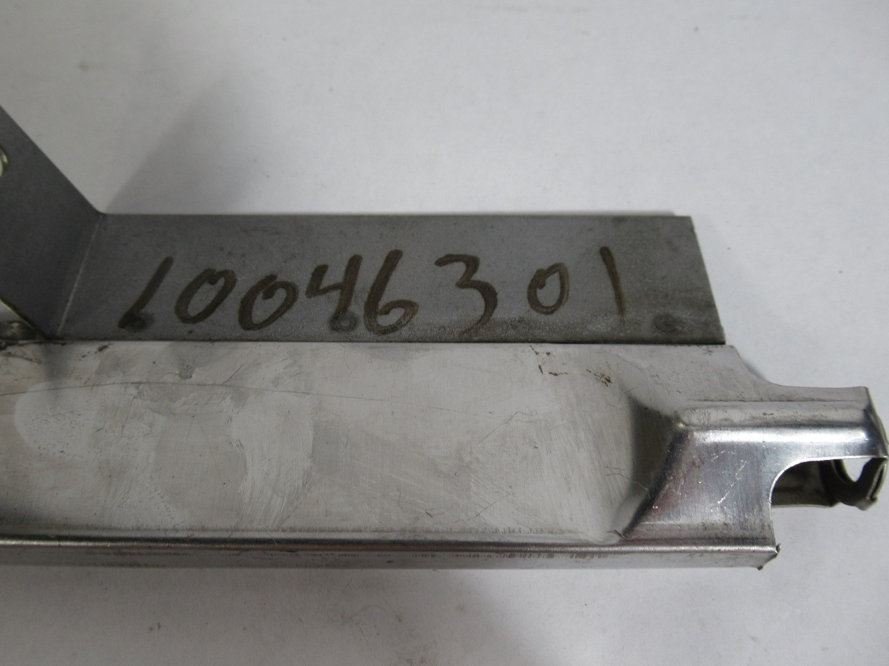 Generic 10046301 Stainless Steel Burner 29Hole 17"L Blade USED