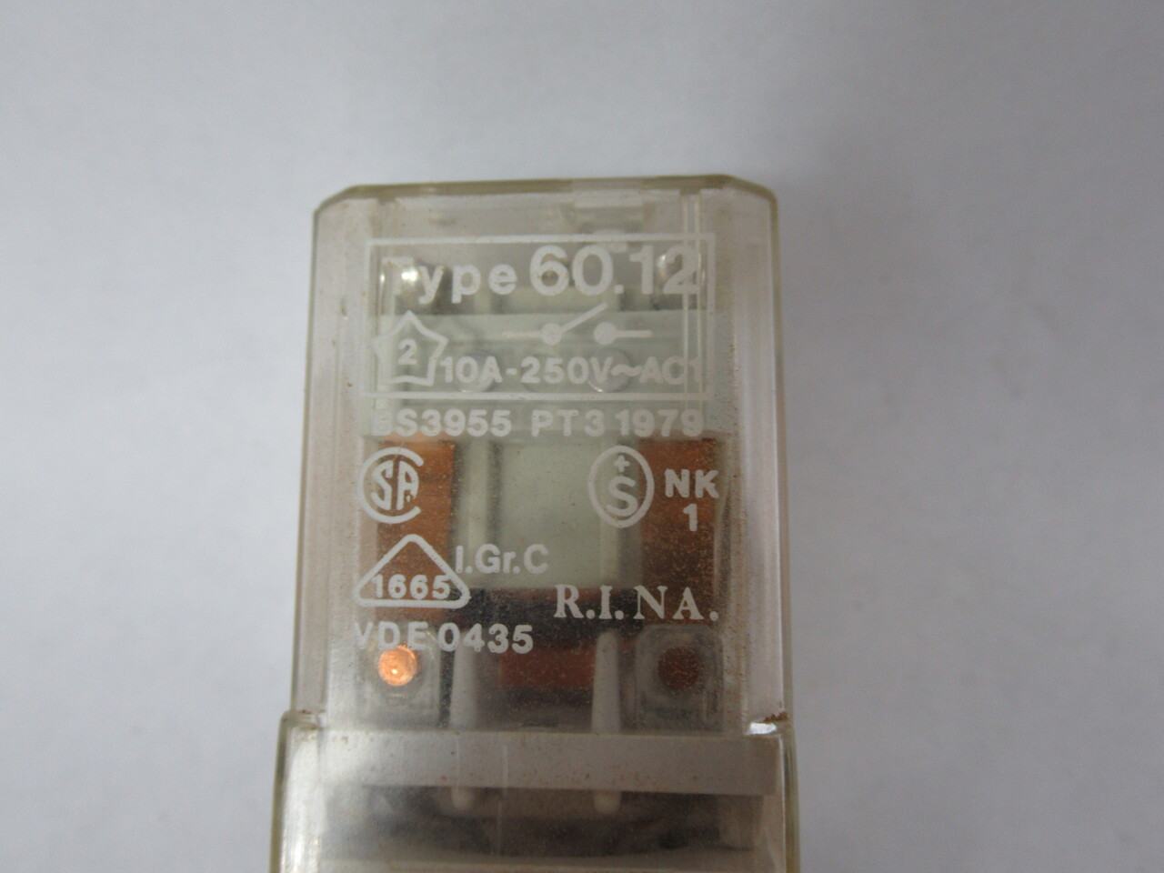 IMO 60.12 Plug-In Relay 10A 110VAC 250VAC 8-Pin USED