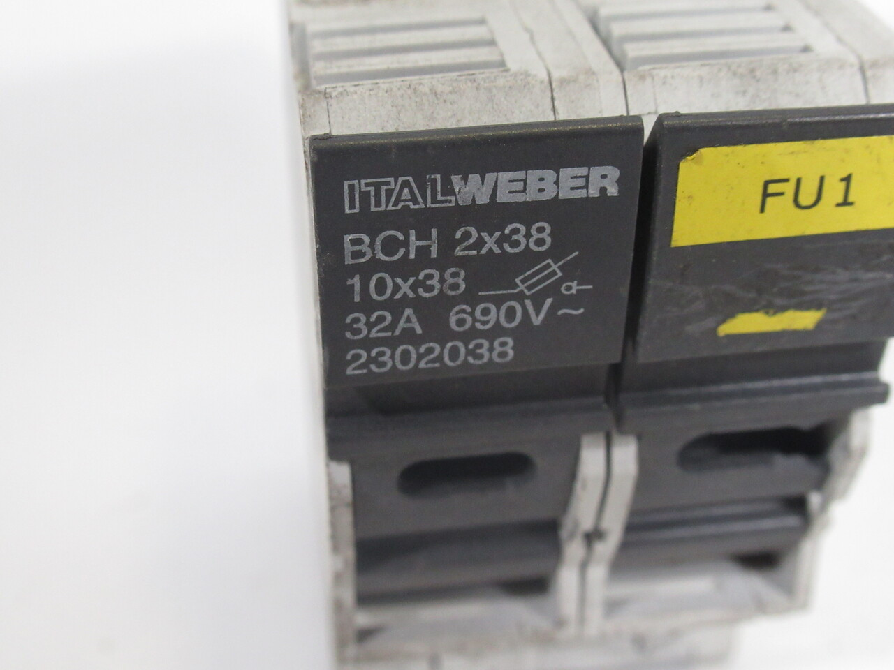 Weber BCH2x38 10x38mm Fuse Holder 39A 690VAC 2P *Cosmetic Damage* USED