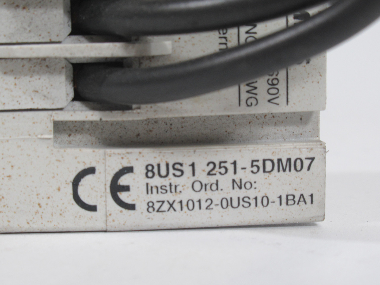 Siemens 8US1-251-5DM07 60mm Busbar System Device Adapter 25A 690V 3W USED