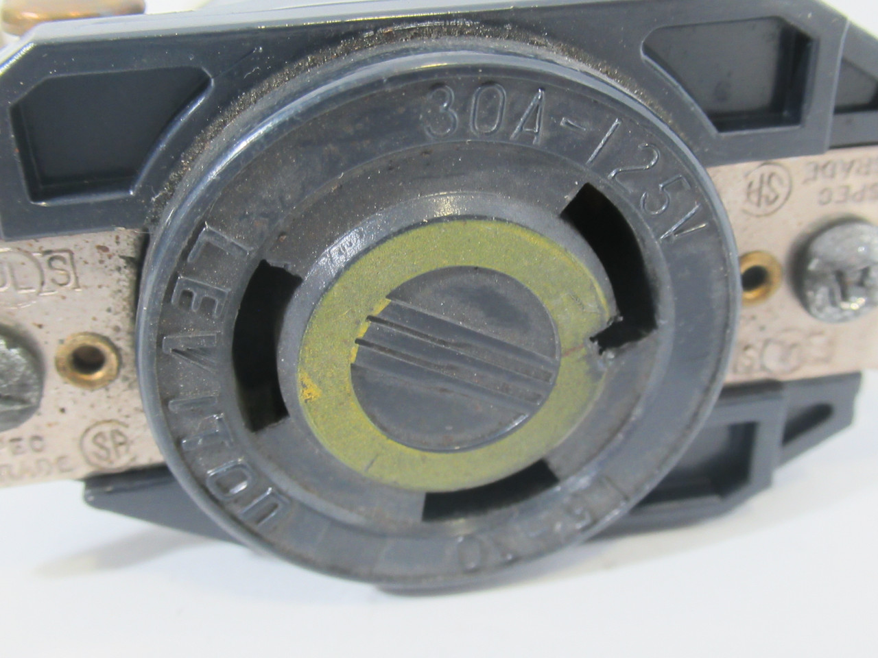 Leviton 2610 Industrial Grade Locking Receptacle 30A 125V 3W 2P USED