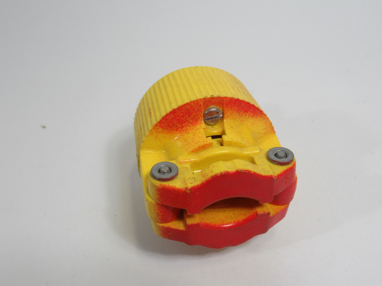 Pass & Seymour L3720P Yellow Old Style Locking Plug 20A 347V 3W 2P USED