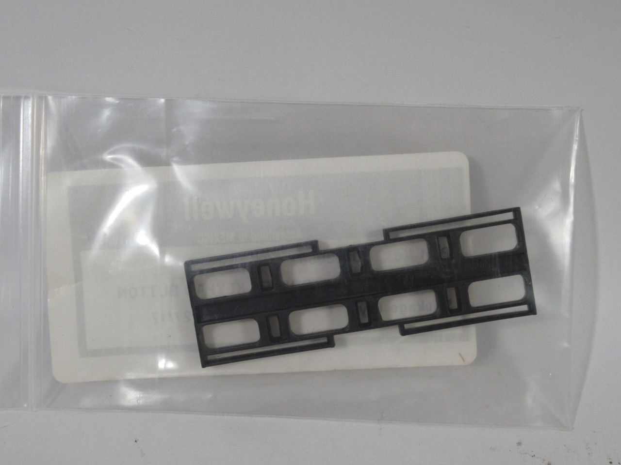 Honeywell 50133058-501 UDC Controller Keypad Button Base ! NWB !