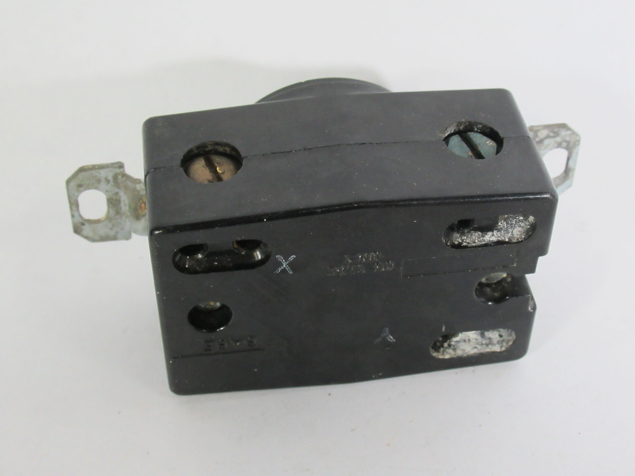 Bryant 71120FR Single Locking Blade Receptacle 20A 250VAC 3W 3P USED