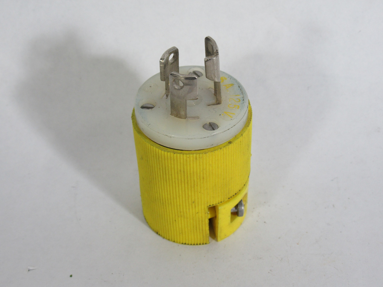 Hubbell 47CM20C *Old Style* Corrosion Resistant Plug 15A 125V 3W 2P USED