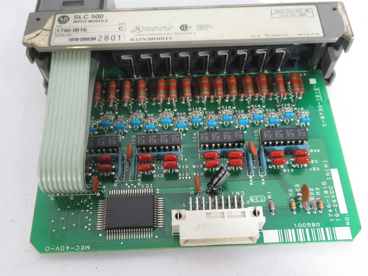 Allen-Bradley 1746-IB16 Ser. C Input Module C-8730-1212 *Damaged Case* USED