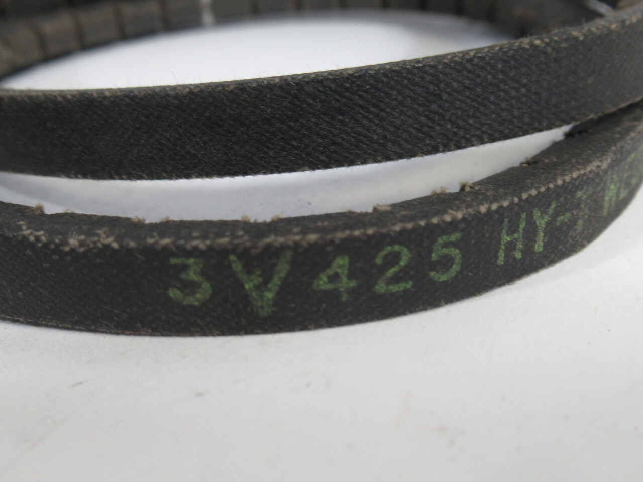 GoodYear 3V425 Hy-T Wedge Belt 42.1/2"L 3/8"W 5/16"T ! NOP !