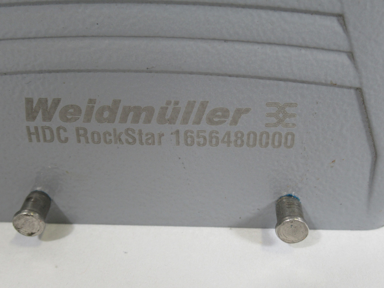 Weidmuller 1656480000 2 Peg Top Side Entry Hood HDC16B-TSBU 1PG21G USED