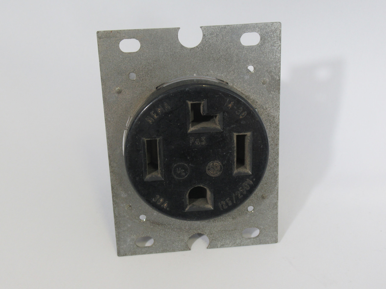 Pass & Seymour 3864 Power Receptacle 30A 125/250V 4W 3P *Rust on Screw* USED