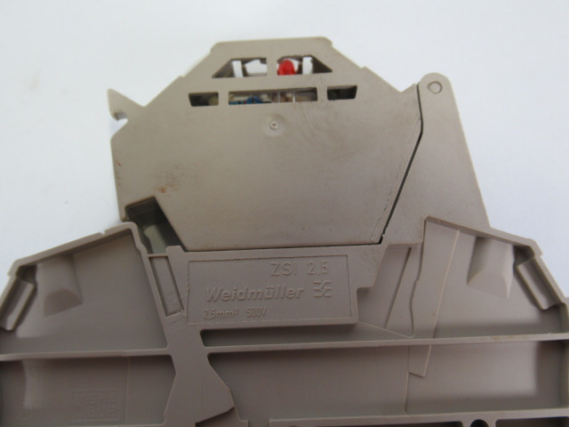 Weidmuller ZSI-2.5/LD Beige Fused Terminal Block w/LED 2.5mm2 500V USED