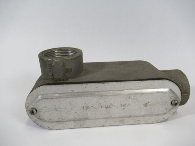 EDC LRL57 Aluminum Threaded Conduit w/Cover 1-1/2" Hub 90DEG USED