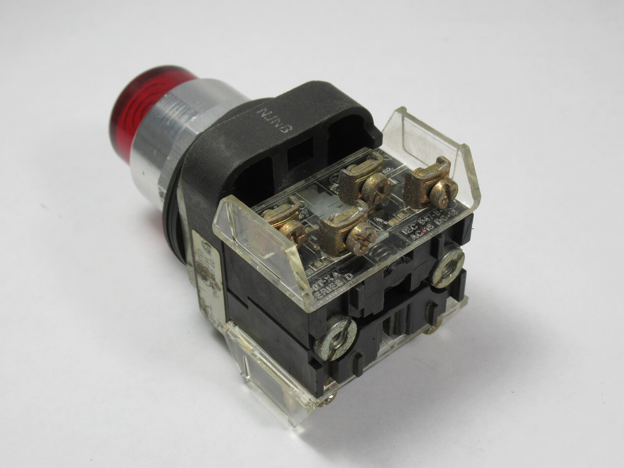 Allen-Bradley 800T-QT24R Series N Illuminated Red Push Button 24V 1NO 1NC USED