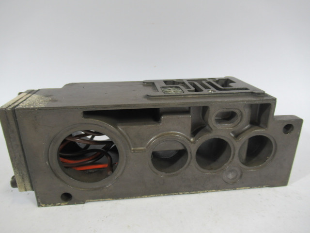 Numatics 229-630 MK15 Series Manifold Block 1/4 & 3/8 NPTF G 5 Port USED